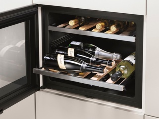 Виды шкафов для хранения вина: принцип работы и основные характеристики